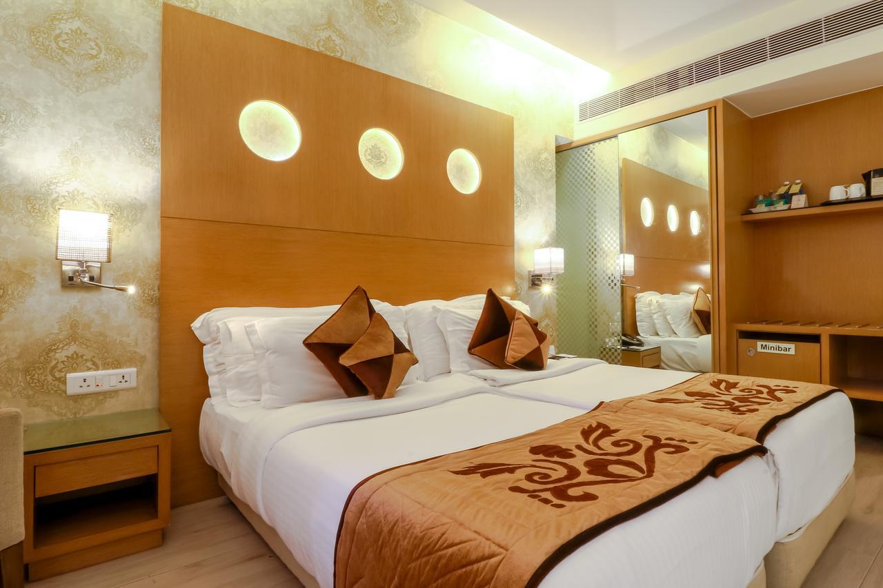 Salida Del Sol Hotel Panaji Luaran gambar